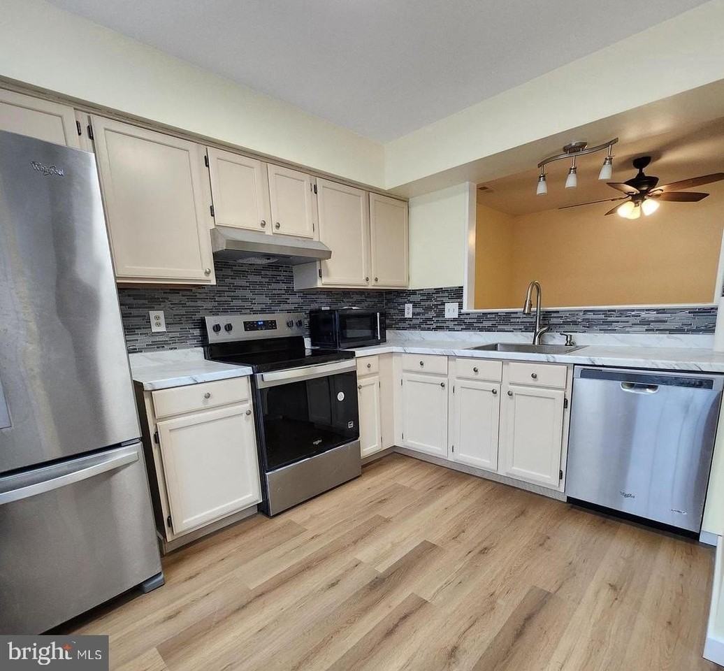 91 Grant Ln - Photo 7 of 39