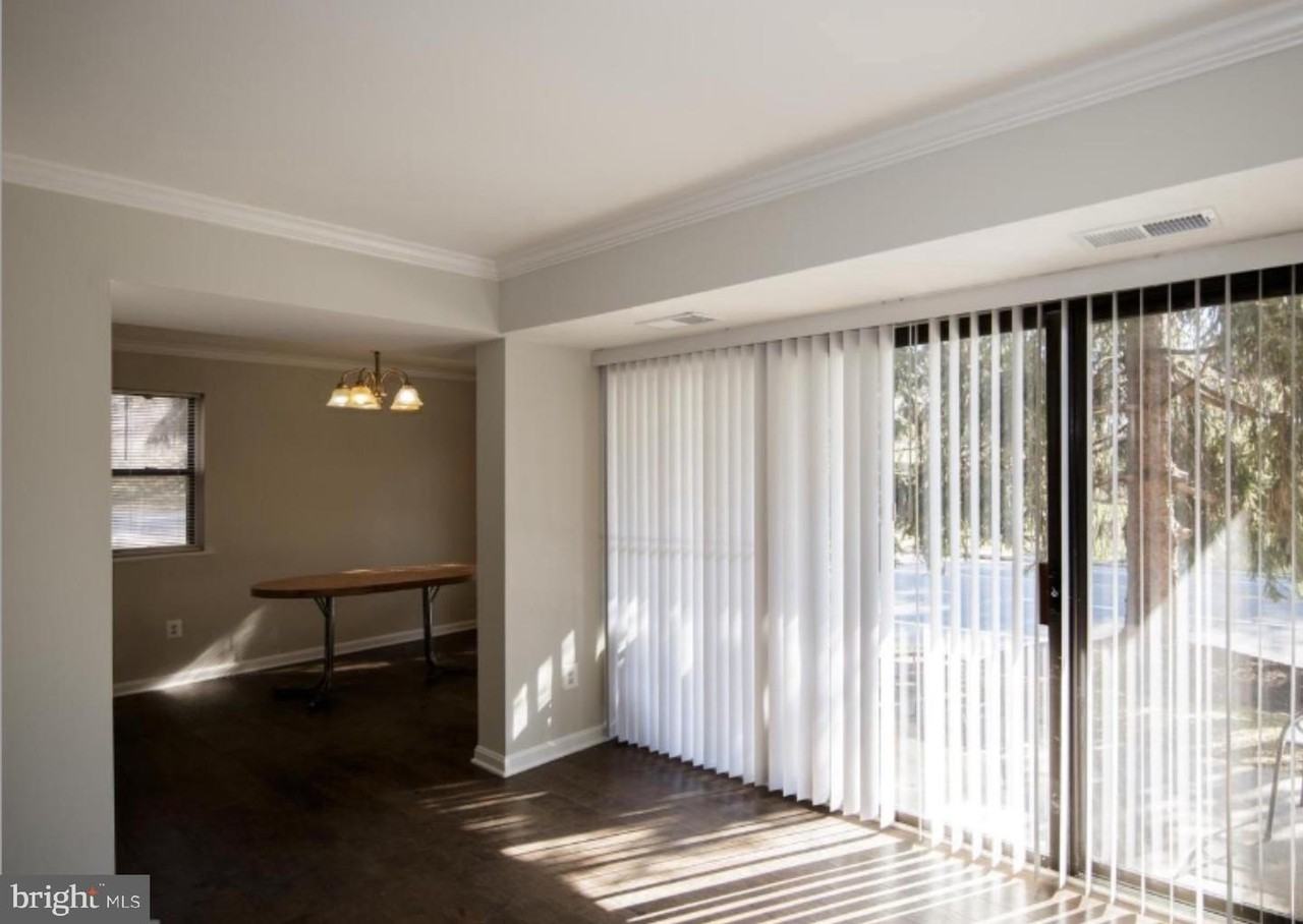 2030 Royal Fern Ct - Photo 3 of 9