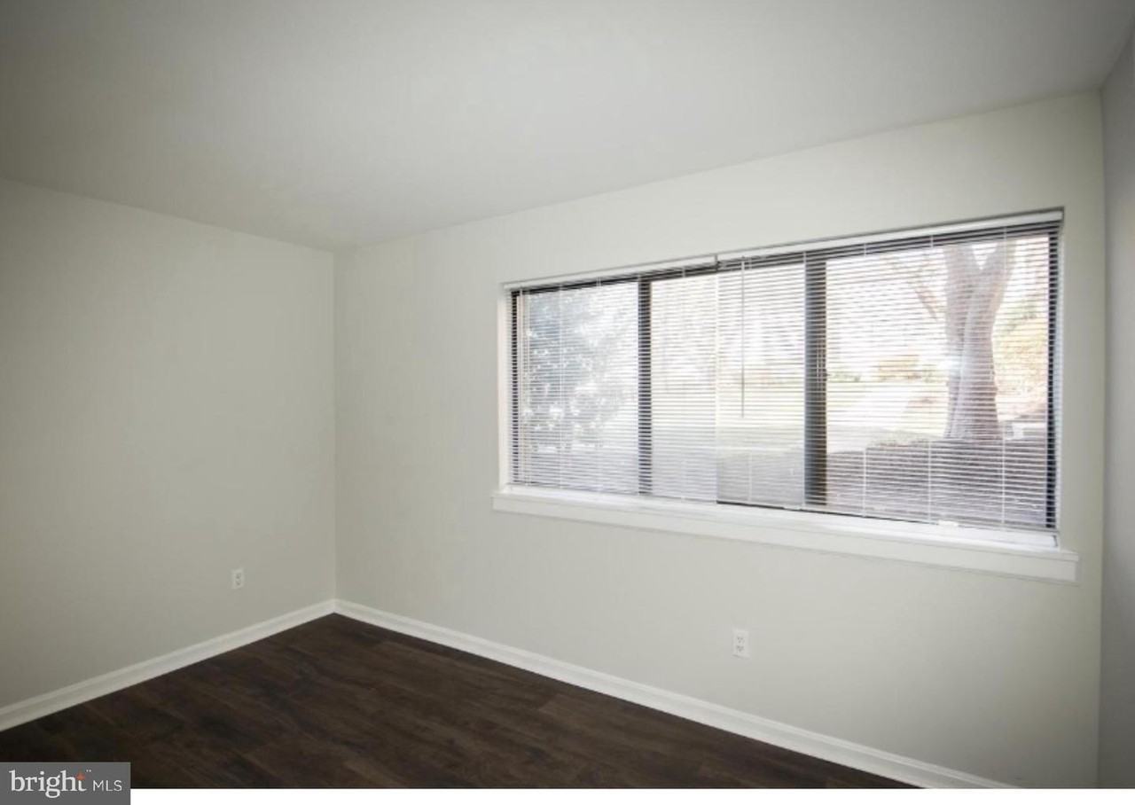 2030 Royal Fern Ct - Photo 7 of 9