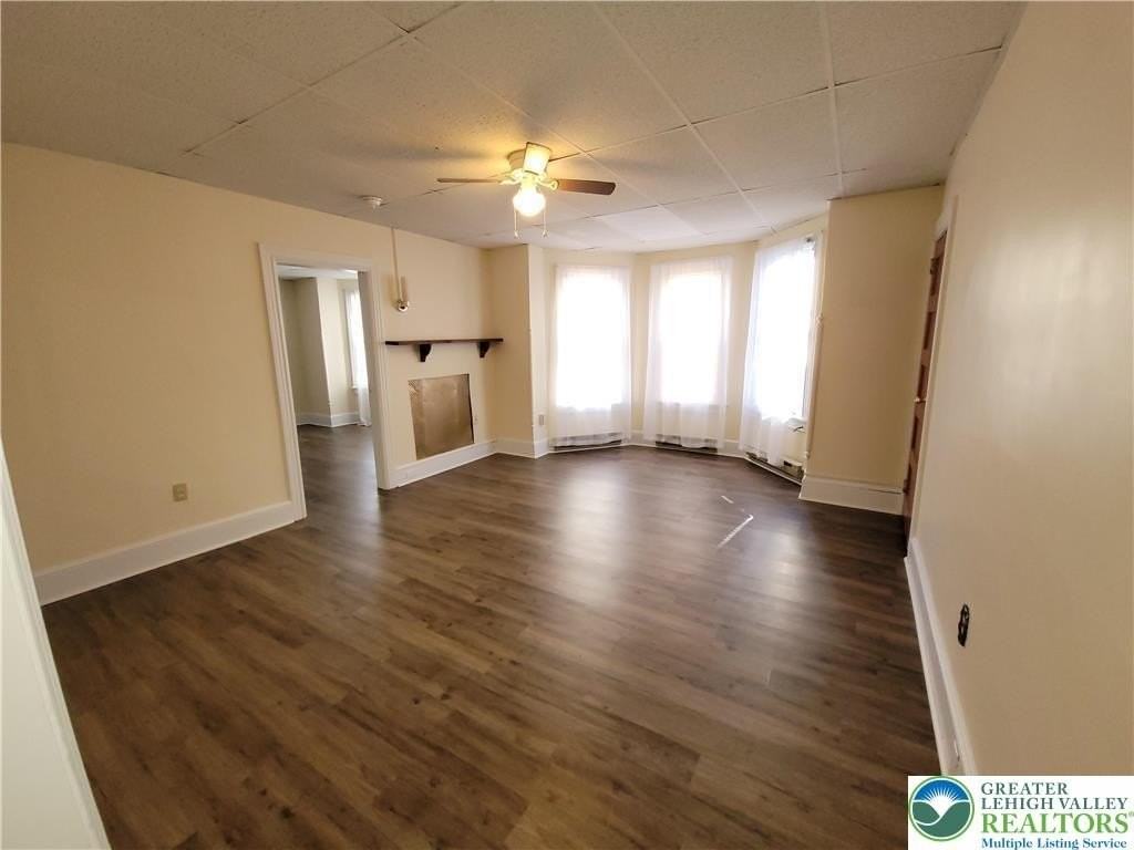 42 Broadway Apt C #C - Photo 3 of 14