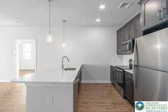 430 Cambria St Unit 303 #303 - Photo 3 of 9