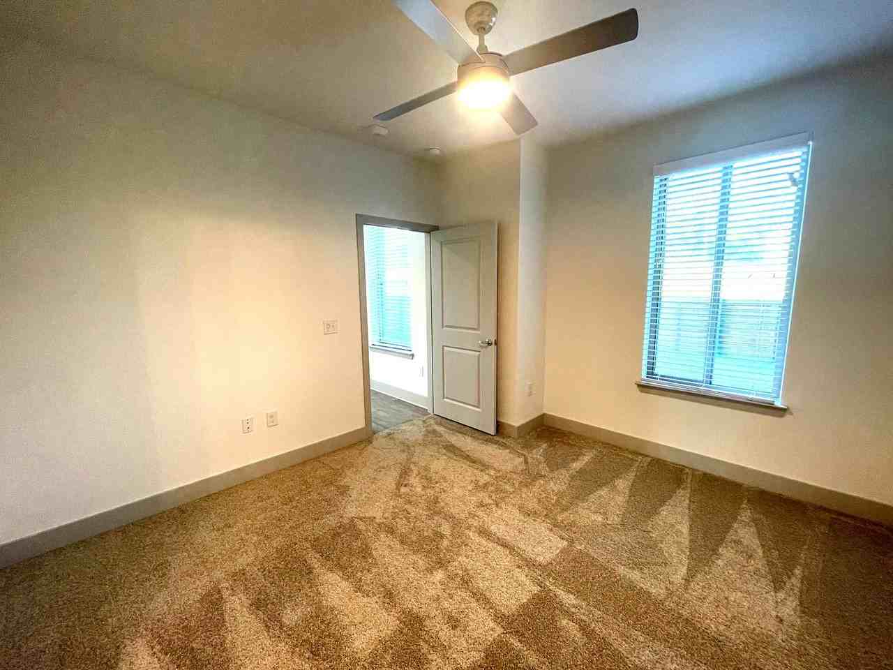 8010 Blue Goose Rd #02-220 - Photo 4 of 8