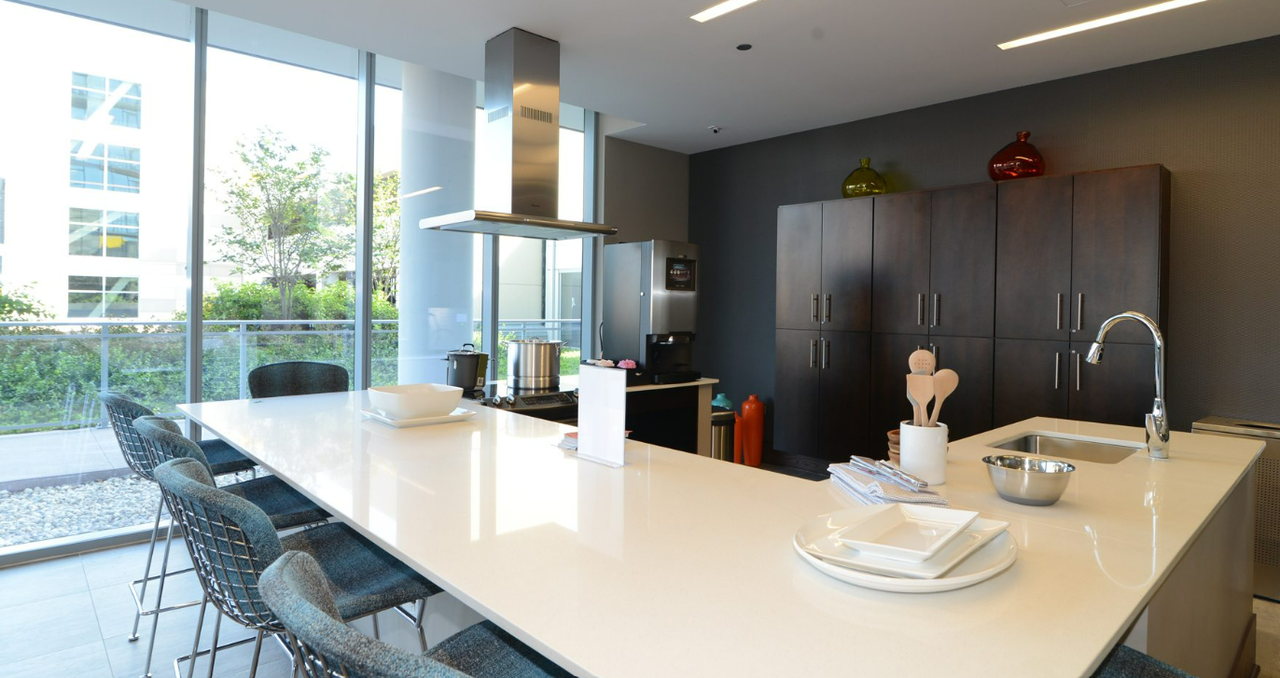 1457 N Halsted St #1803