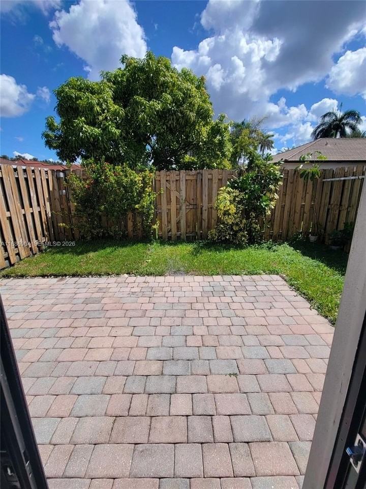 4219 Sw 164th Ct #4219 - Photo 4 of 31