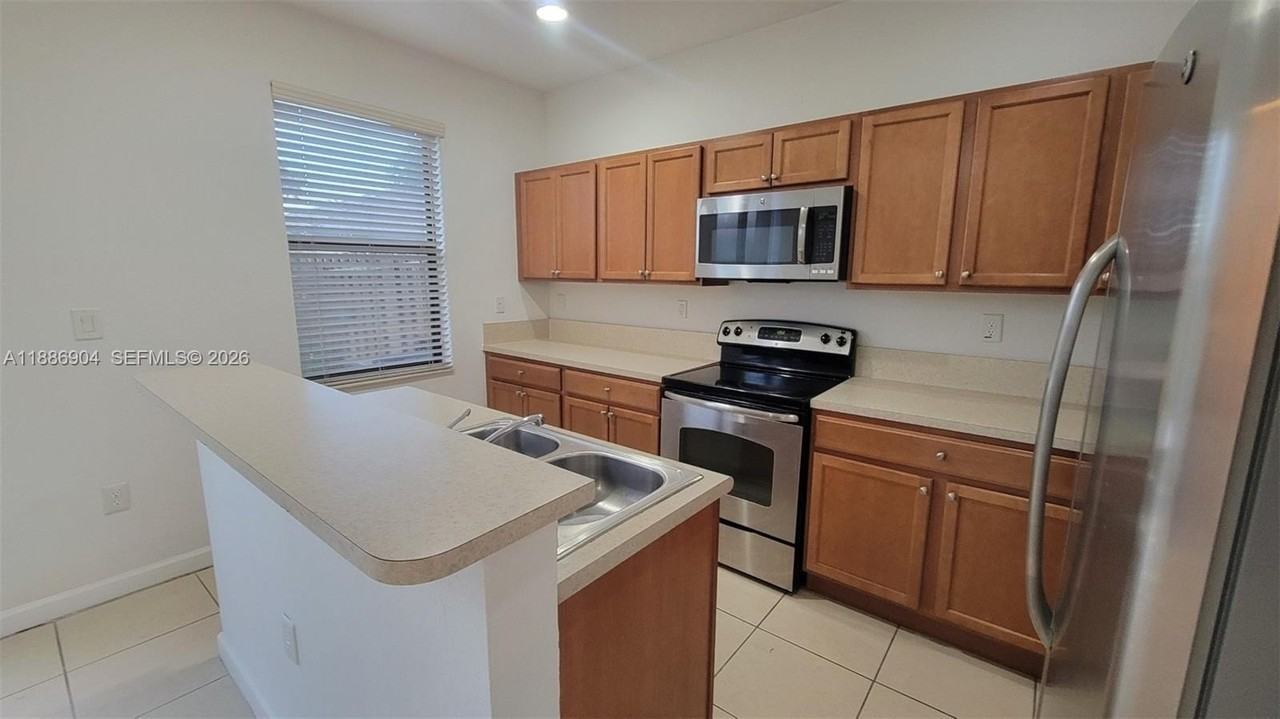 4219 Sw 164th Ct #4219 - Photo 6 of 31