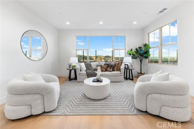 206 Collino - Photo 3 of 8