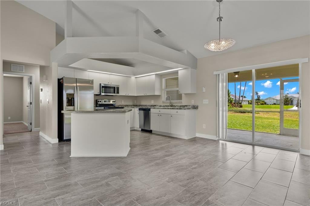 3919 Sw 14th Pl - Photo 6 of 8