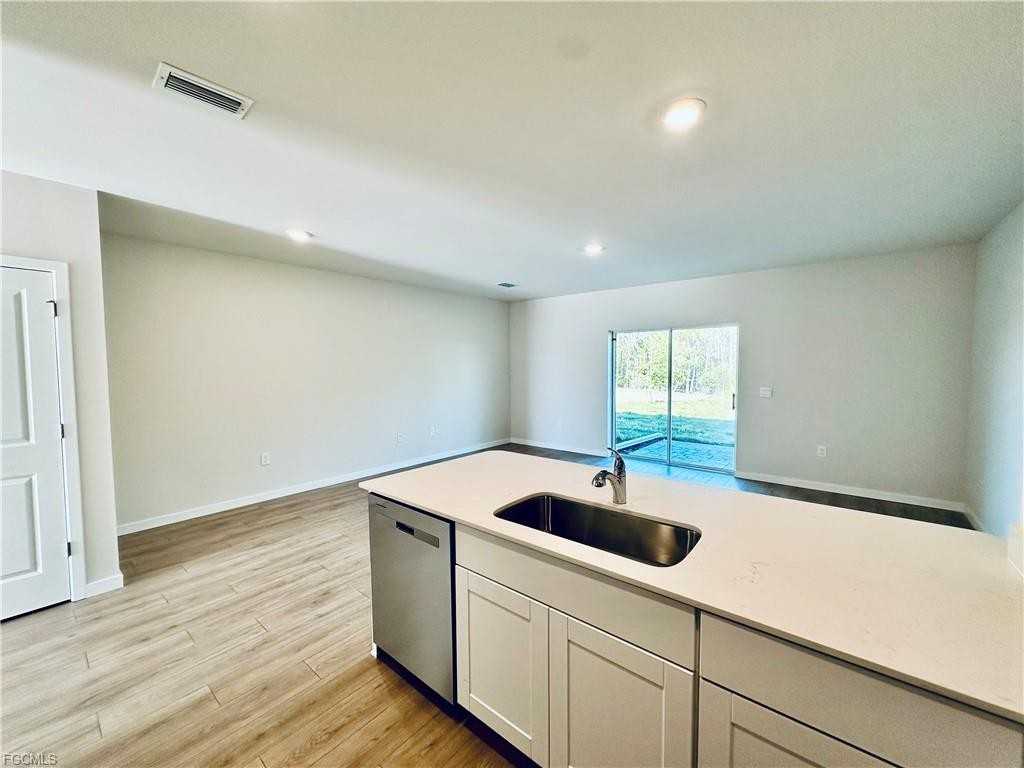 8459 Everly Preserve Dr - Photo 5 of 8