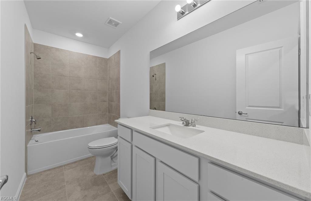 1587 Lake Jessup Cir - Photo 2 of 8