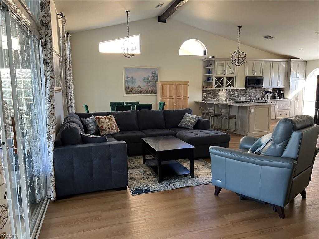 816 Belville Blvd - Photo 4 of 8