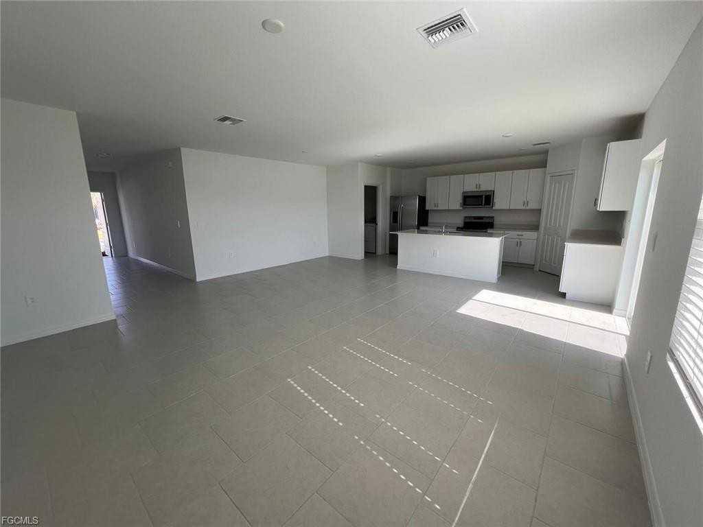 Fairhill Ct - Photo 7 of 8