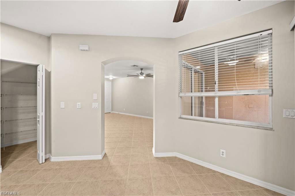 17579 Cherry Ridge Ln - Photo 5 of 8