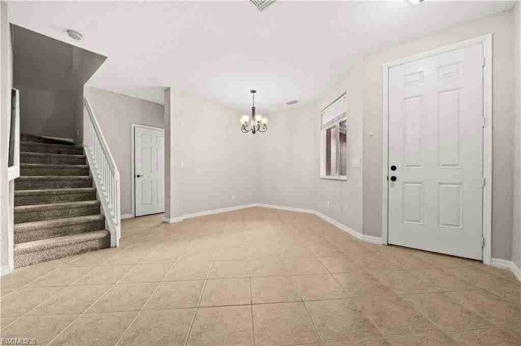 17579 Cherry Ridge Ln - Photo 6 of 8