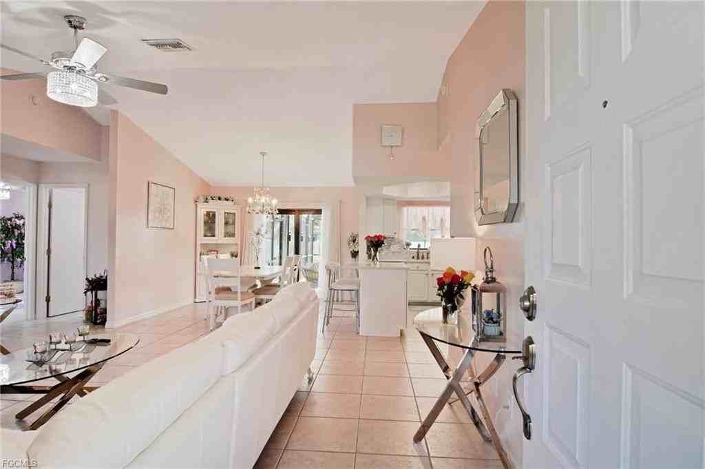 4531 Sw 14th Pl - Photo 5 of 8