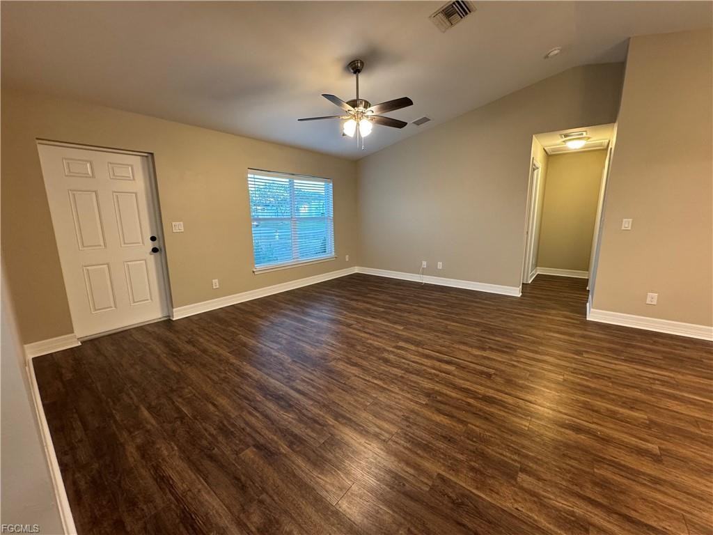 3022 Sw 14th Ct - Photo 5 of 8