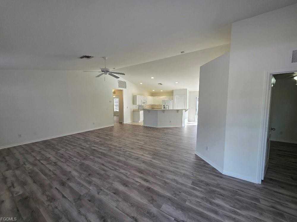 3413 35th St Sw - Photo 2 of 8