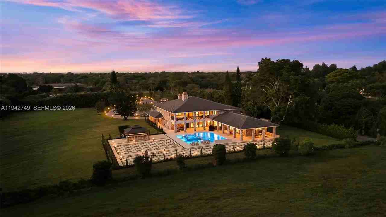 3320 Sw 121st Ave - Photo 7 of 50