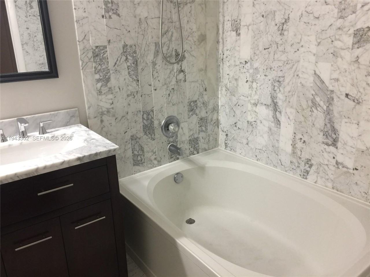 10033 Sw 77th Ct #10033 - Photo 7 of 10