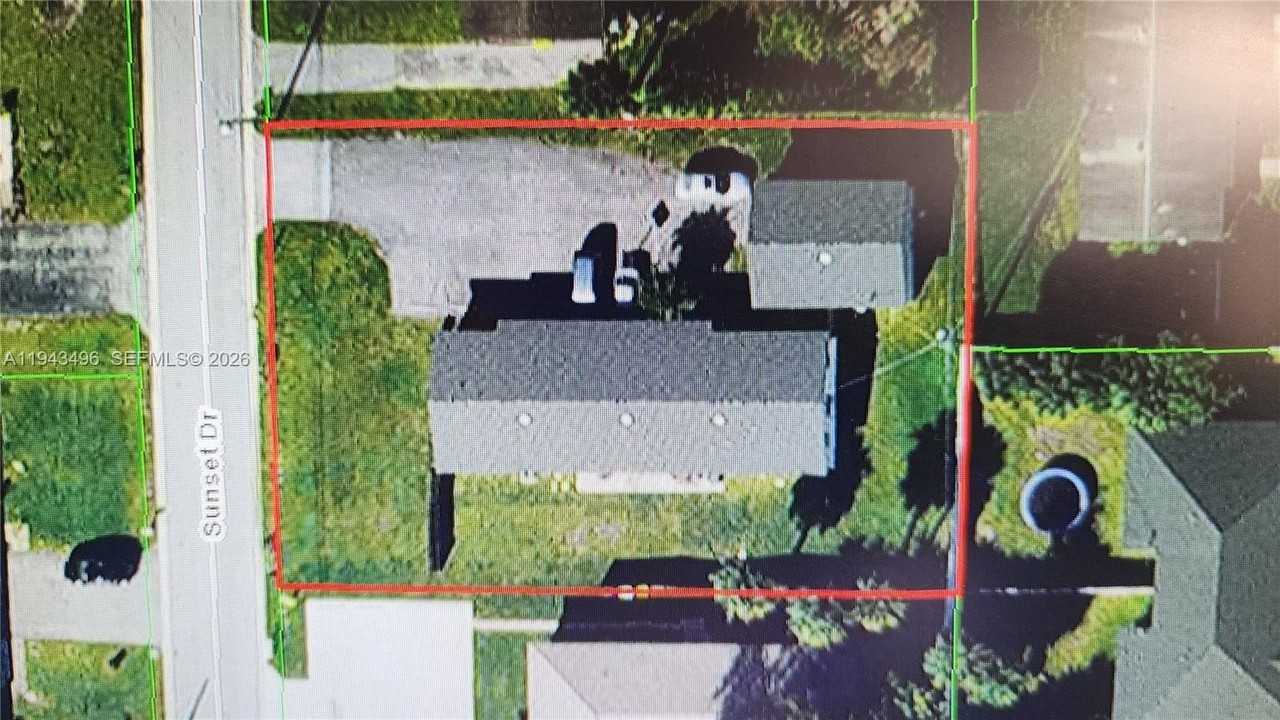 8690 Sunset Dr #3 - Photo 4 of 5