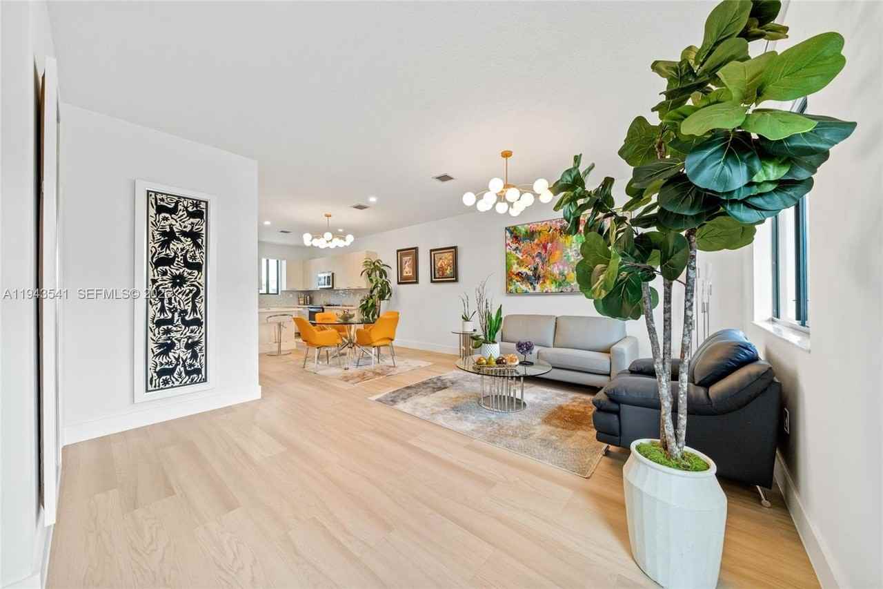 4648 Nw 83rd Ave #4648 - Photo 6 of 50