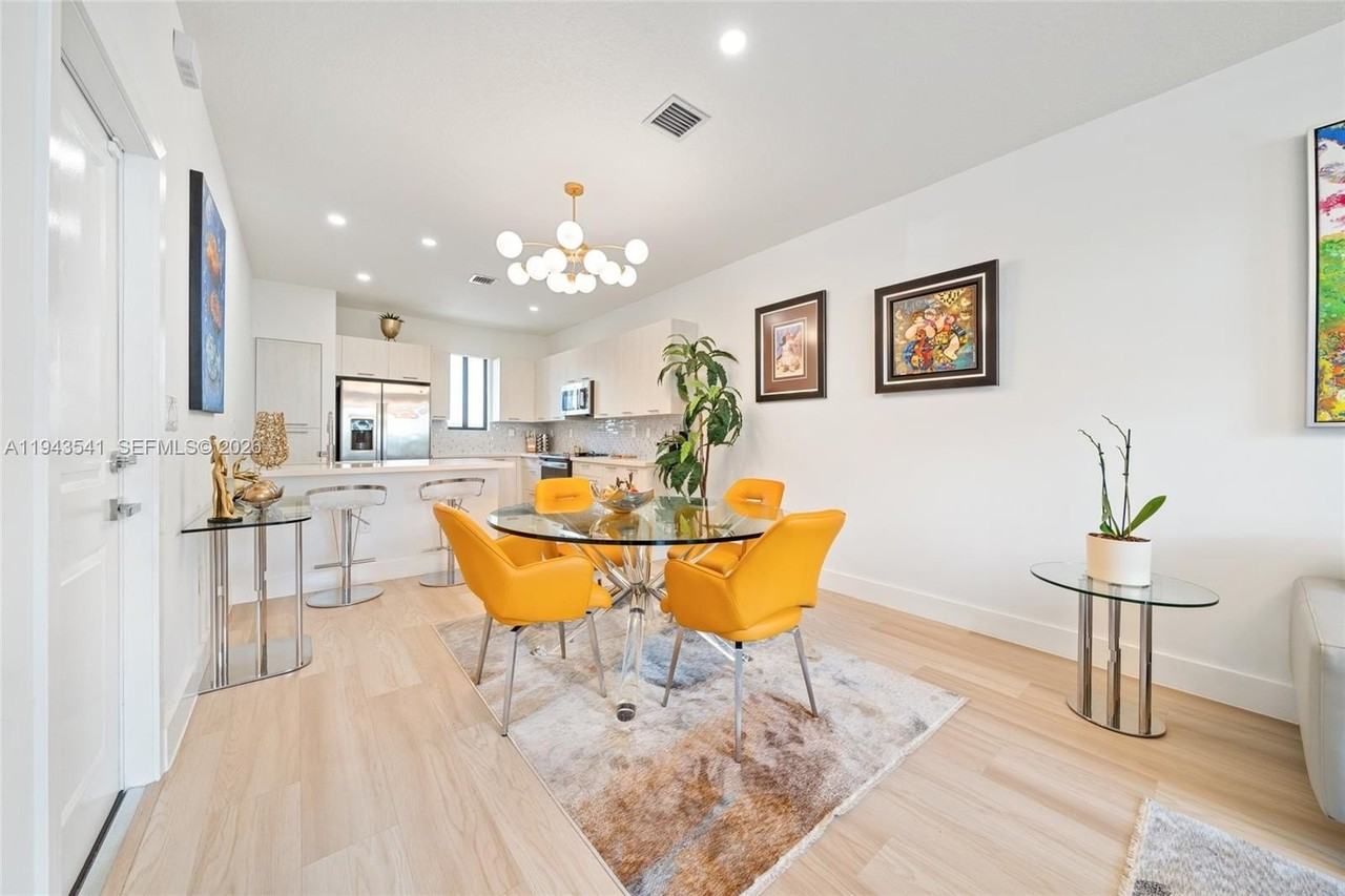 4648 Nw 83rd Ave #4648 - Photo 7 of 50