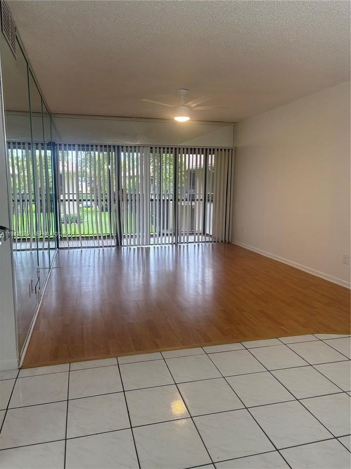 5981 Washington St #215 - Photo 7 of 24