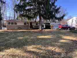 featured image of 18 Bradford Rd