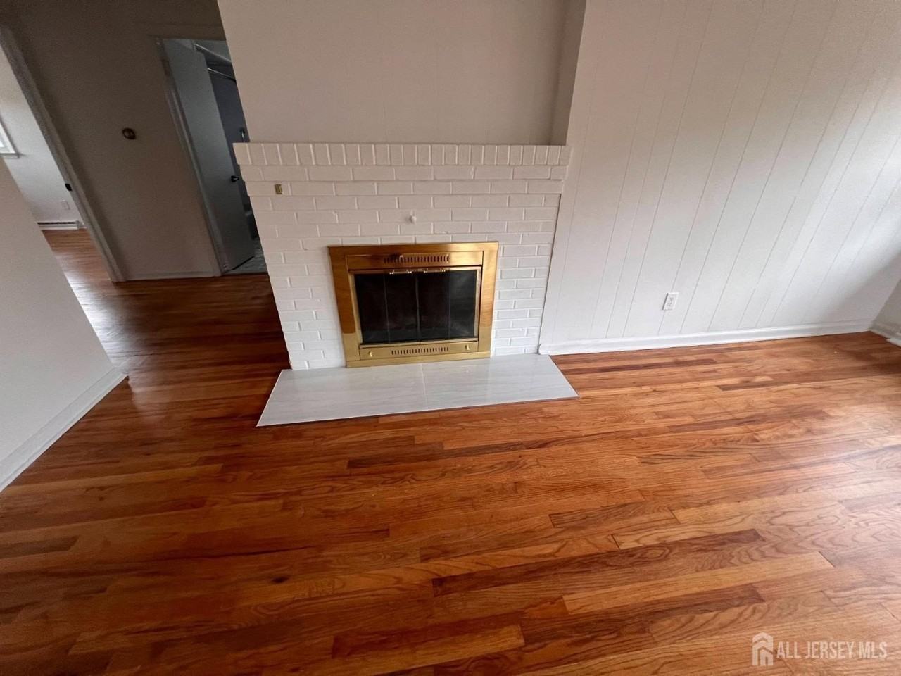 18 Bradford Rd - Photo 7 of 10