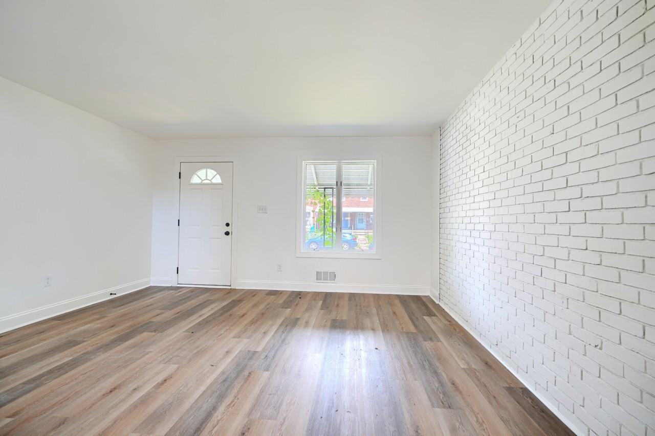 2204 Redthorn Rd #1 - Photo 2 of 13