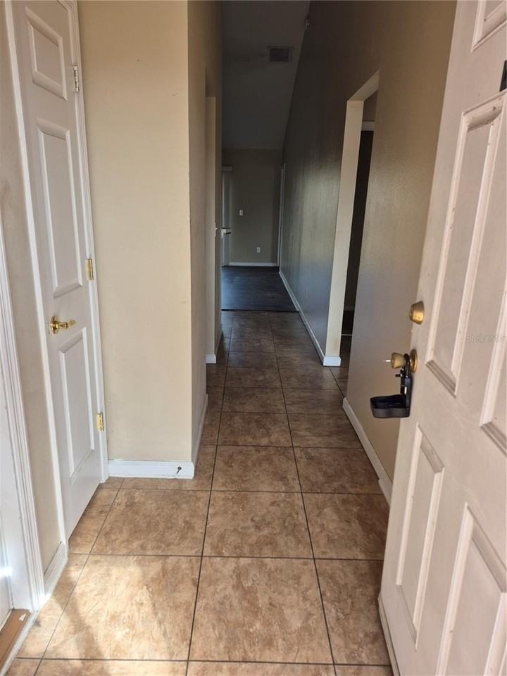 35 Rosepetal Ln - Photo 2 of 29