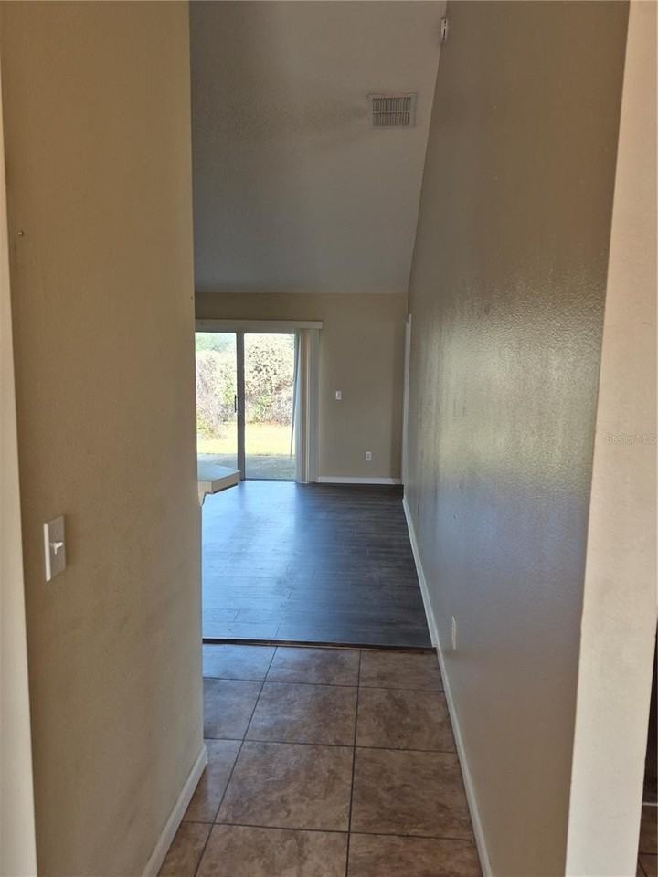 35 Rosepetal Ln - Photo 3 of 29