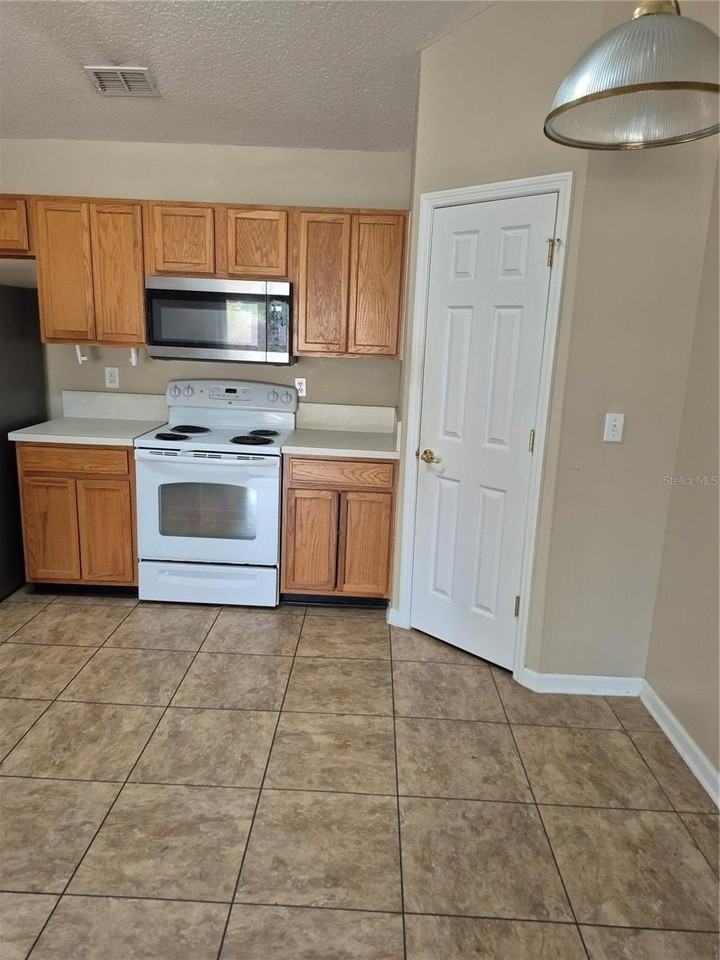 35 Rosepetal Ln - Photo 5 of 29