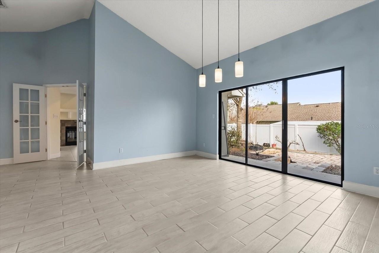 1062 Weaver Dr - Photo 7 of 17