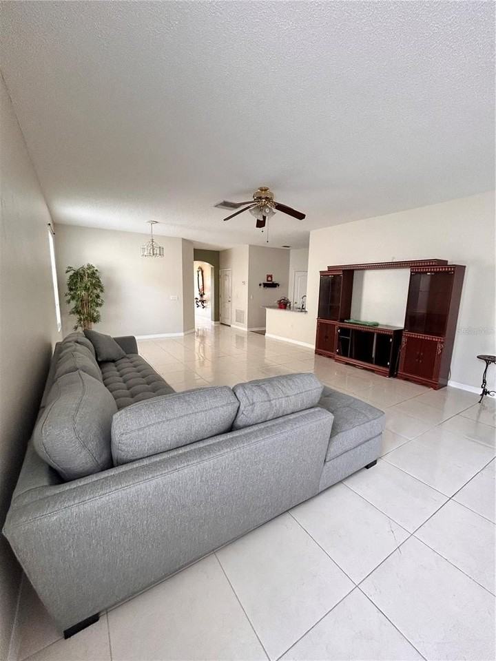 5727 Vista Linda Dr - Photo 5 of 16