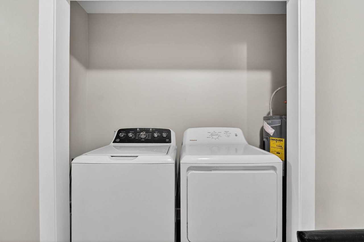 Phillips St - Photo 2 of 21