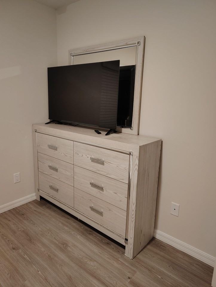 Slate Pl - Photo 7 of 7