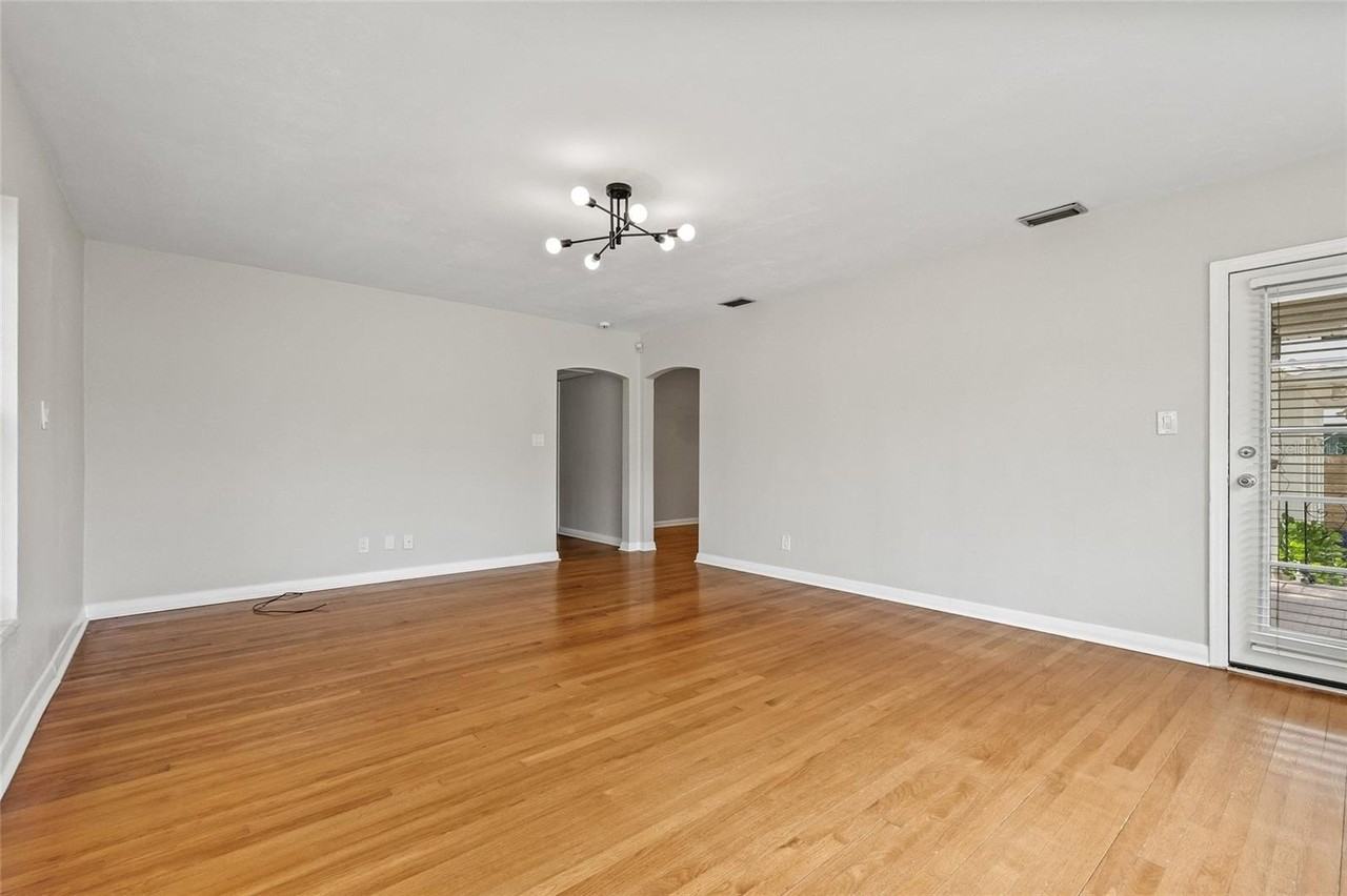 1023 W Ohio Ave - Photo 5 of 46