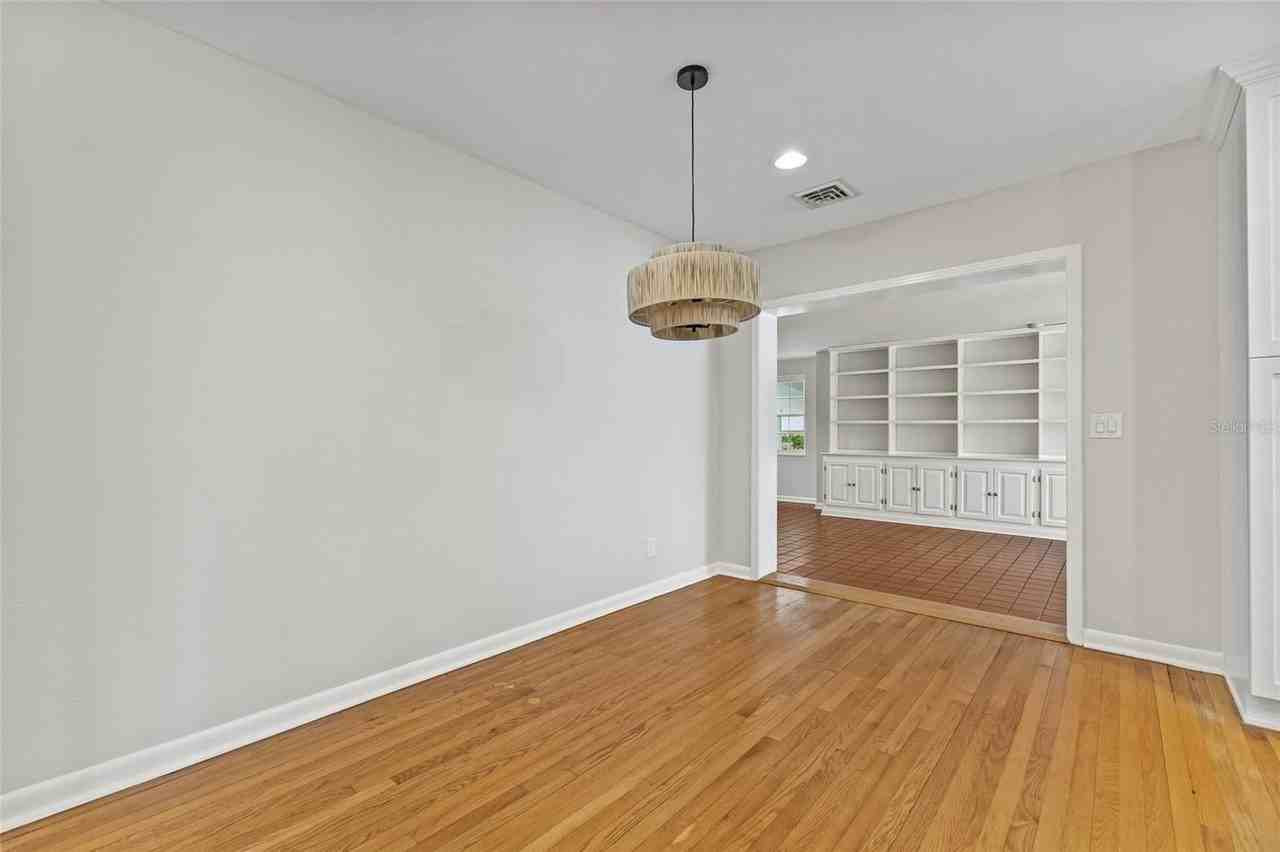 1023 W Ohio Ave - Photo 7 of 46