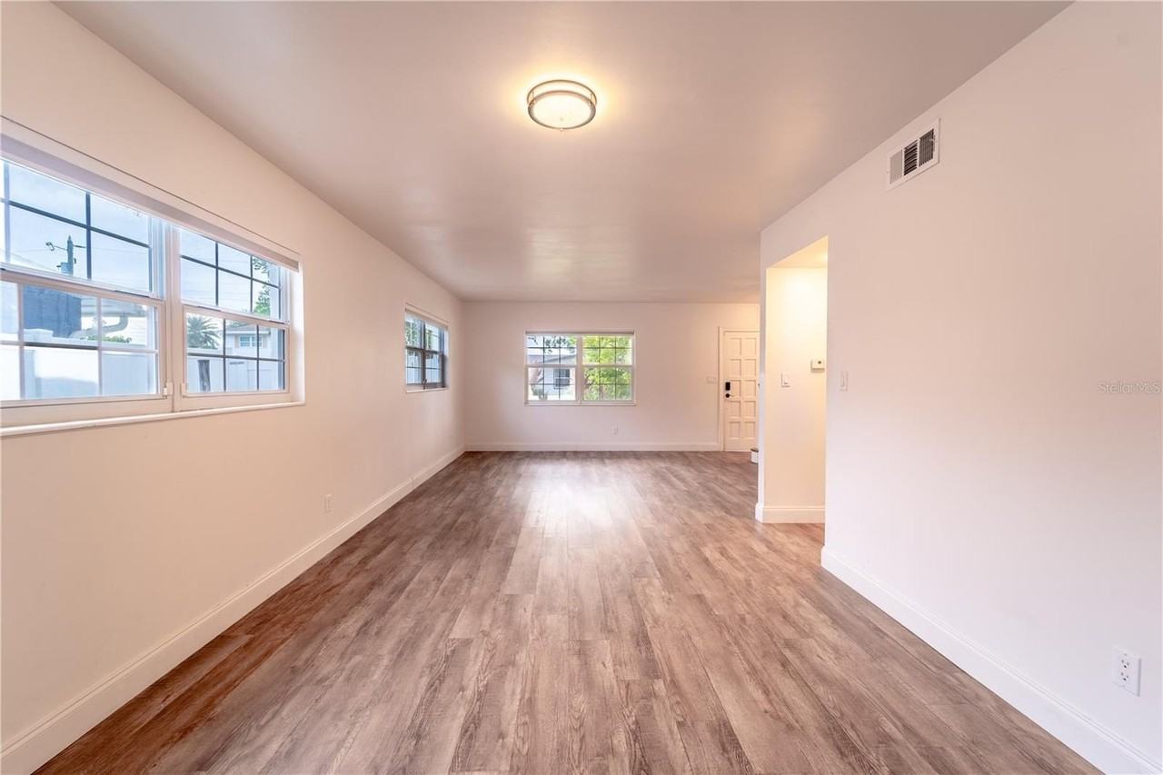 8477 14th St N - Photo 4 of 16