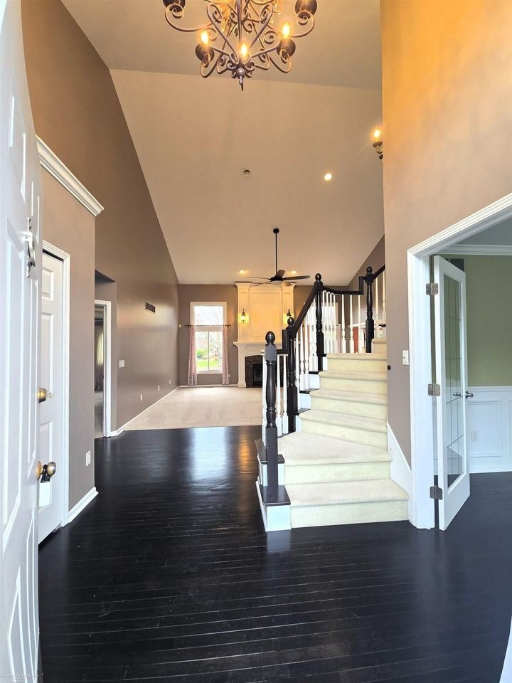 48791 Fairmont Dr - Photo 5 of 50