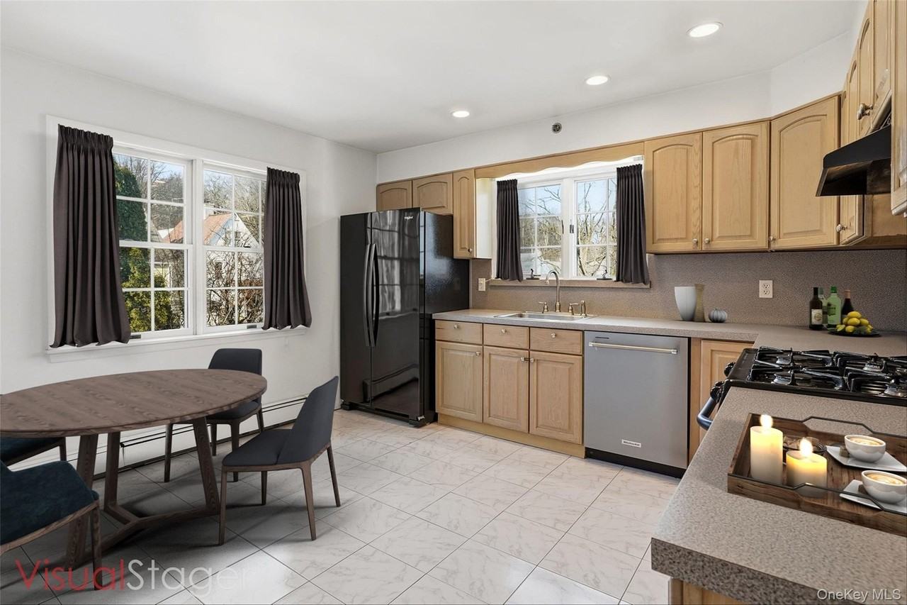 53 Prince St - Photo 6 of 16