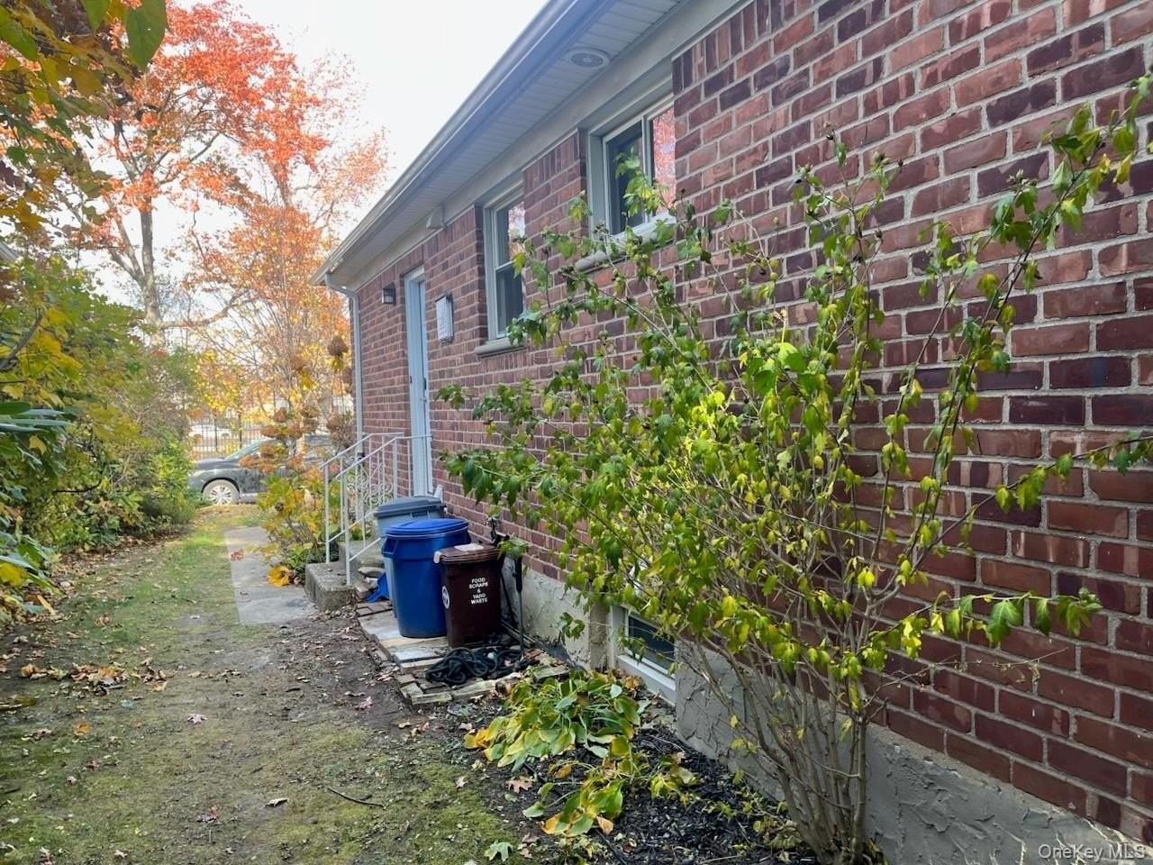 15244 12th Ave - Photo 2 of 19