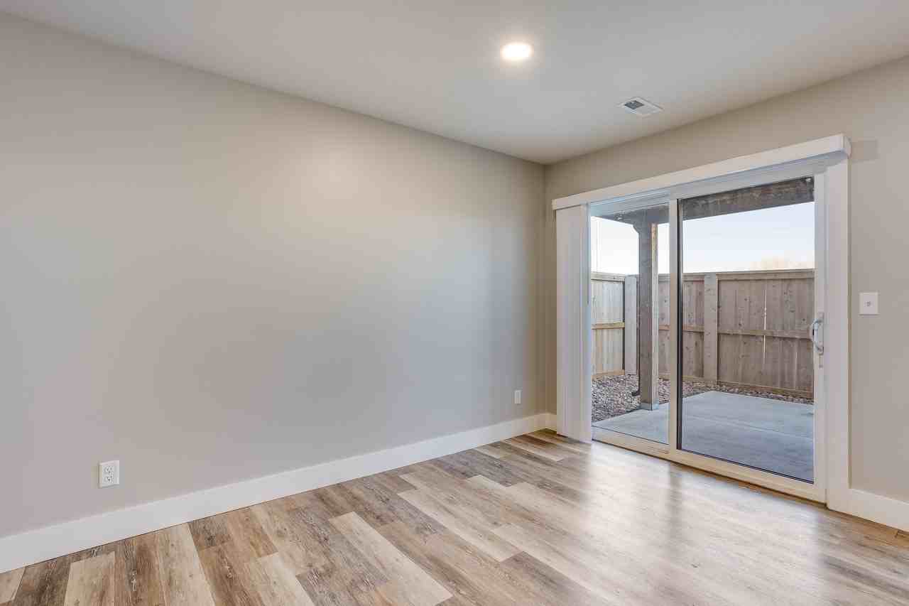 8833 W Haylee St #1 - Photo 7 of 19