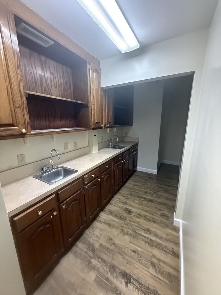 518 4th St Sw #1 - Photo 6 of 10