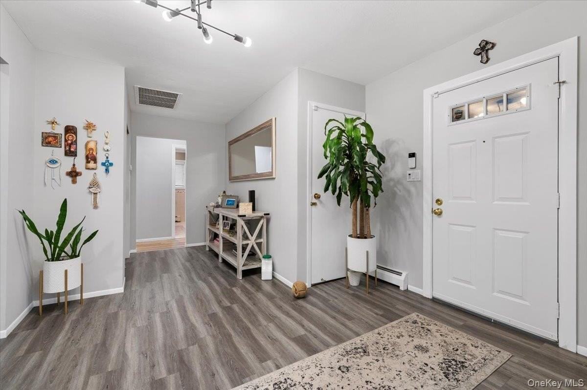 29 Joyce Ln - Photo 2 of 27