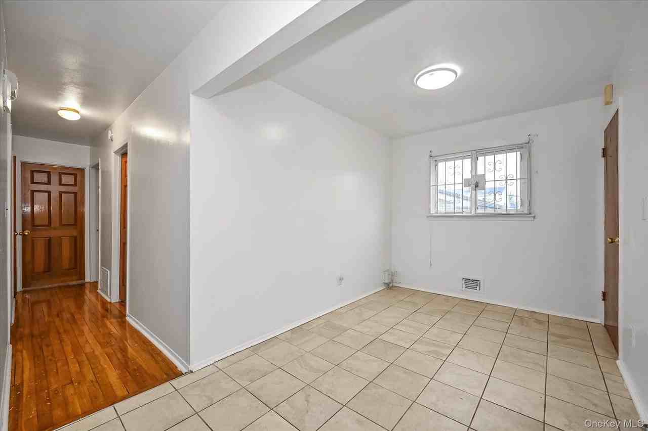 13020 142nd St - Photo 4 of 16