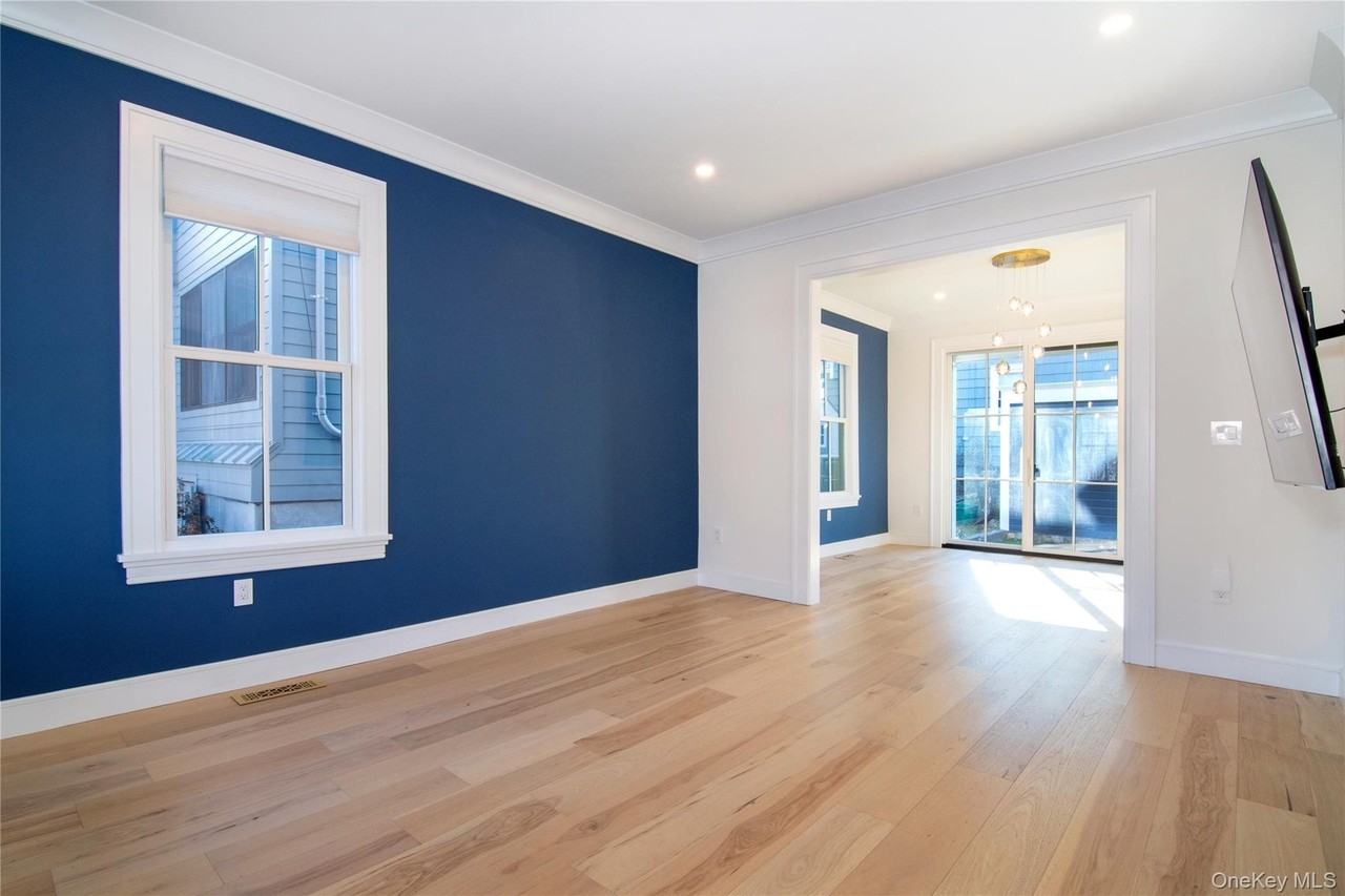 126 Main St - Photo 3 of 30