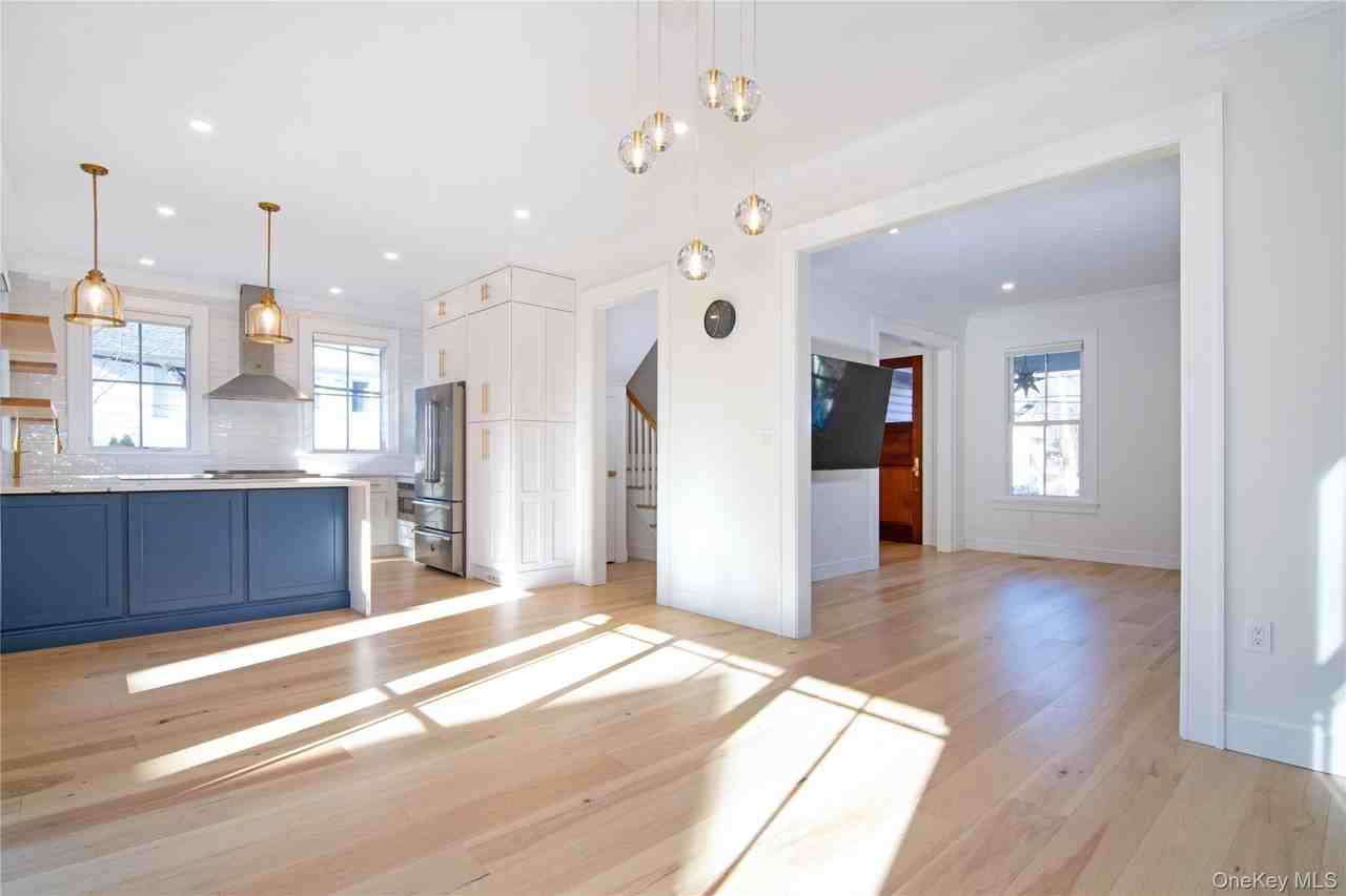 126 Main St - Photo 7 of 30