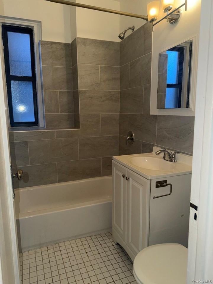 306 E Mosholu Pkwy S Apt 1f #1F - Photo 6 of 20