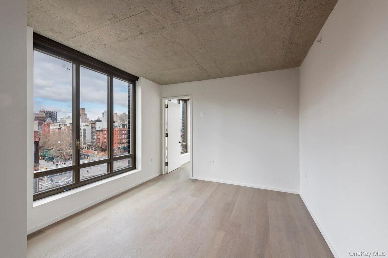196 Orchard St #6H - Photo 4 of 9